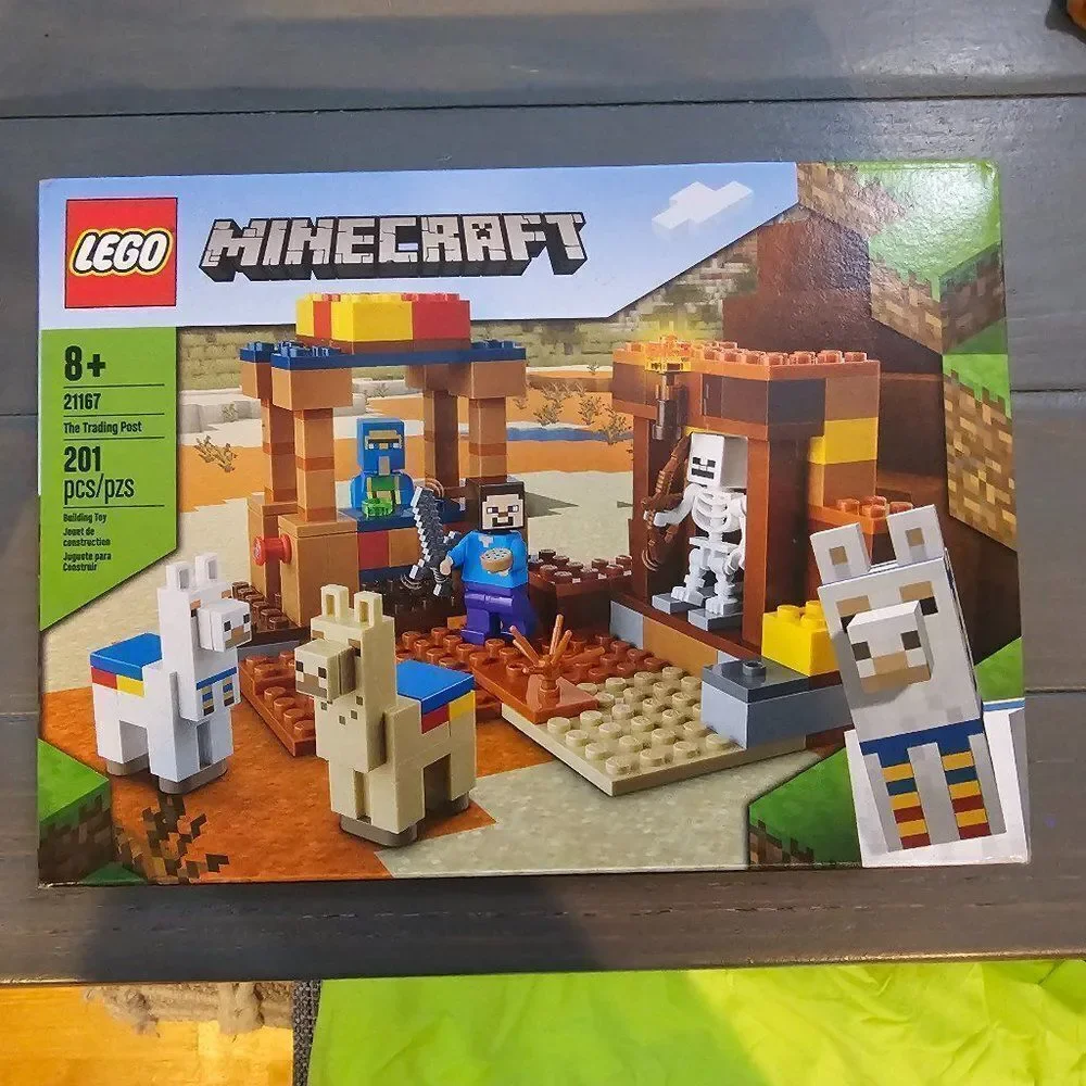 Lego Minecraft The Trading Post 21167 Collectible Playset -201 Pieces